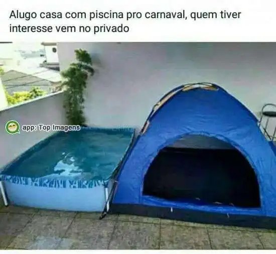 Casa com piscina pro carnaval