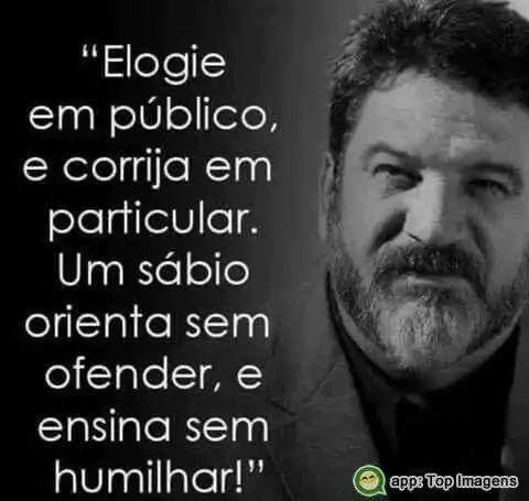 Elogie em público